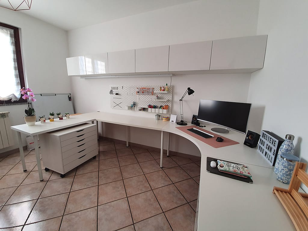 naera-da-altrove-home-studio-craftroom-setup-studio-naera